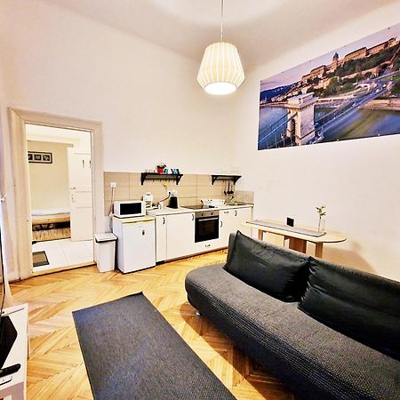 Free Parking Sega Rally Apartment Βουδαπέστη Εξωτερικό φωτογραφία
