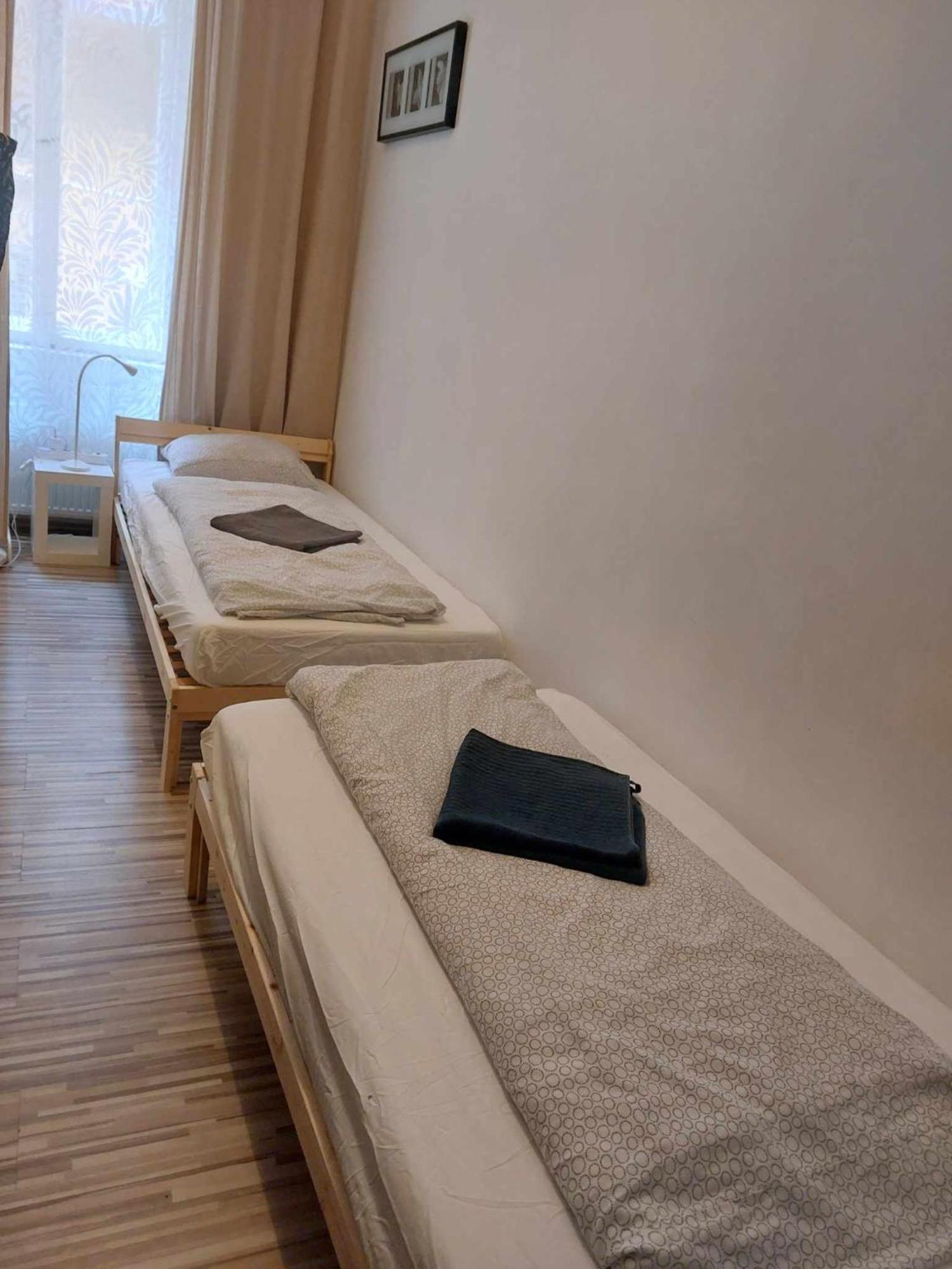 Free Parking Sega Rally Apartment Βουδαπέστη Εξωτερικό φωτογραφία